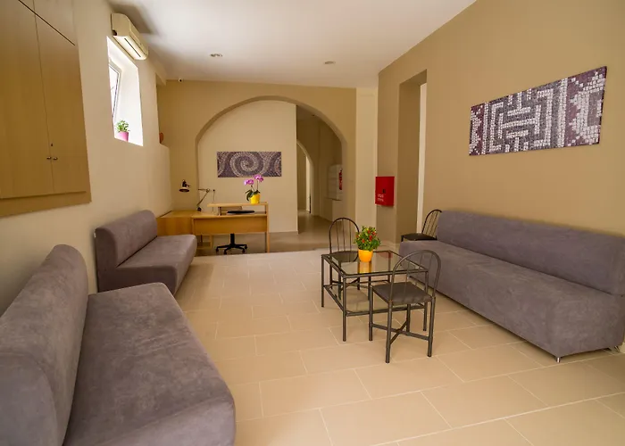 Orpheus Apartament *