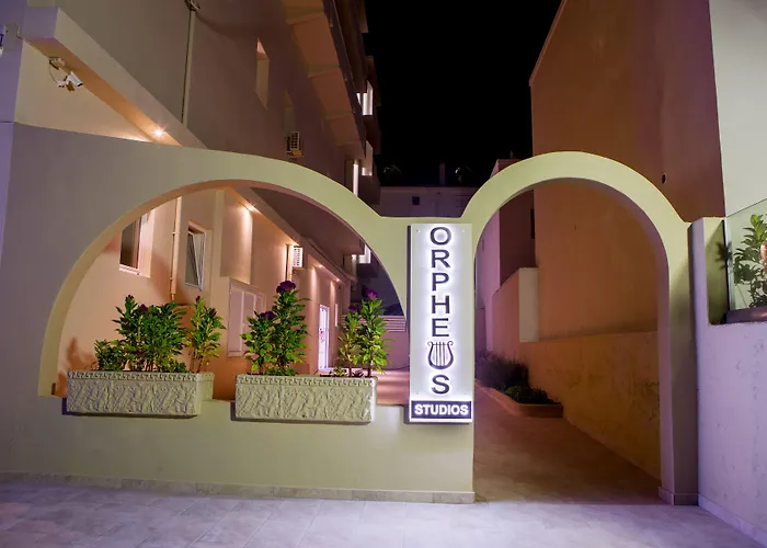 Orpheus Apartament *